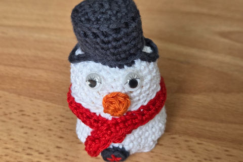 Überraschungsei Schneefrau