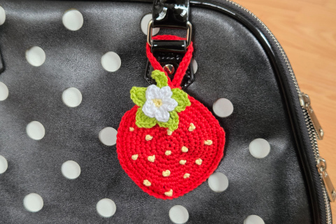 Taschen-Anhänger Erdbeere