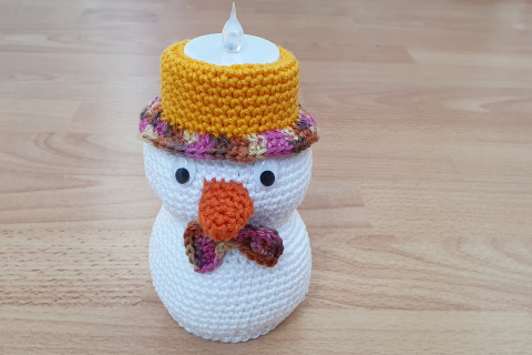 Schneemann m. elek. Kerzli