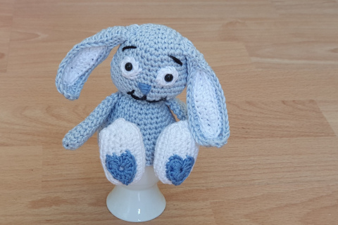 Eierwärmer Hase hellblau